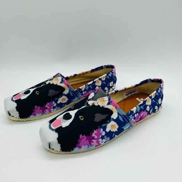 GROVE BAGS WOMENS FLAT SLIP ON SHOES WITH DOG/FLORAL DESIGN SIZE 7 NWOT - Picture 2 of 9